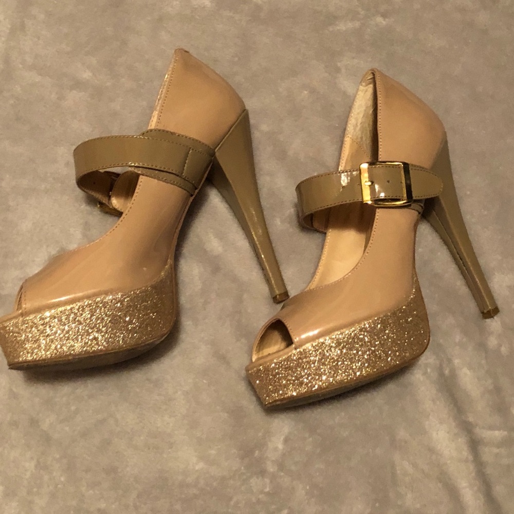 Steve Madden Gold Glitter Heels